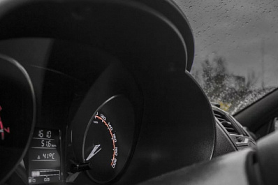 В Самарской области угнали машину с ребенком внутри