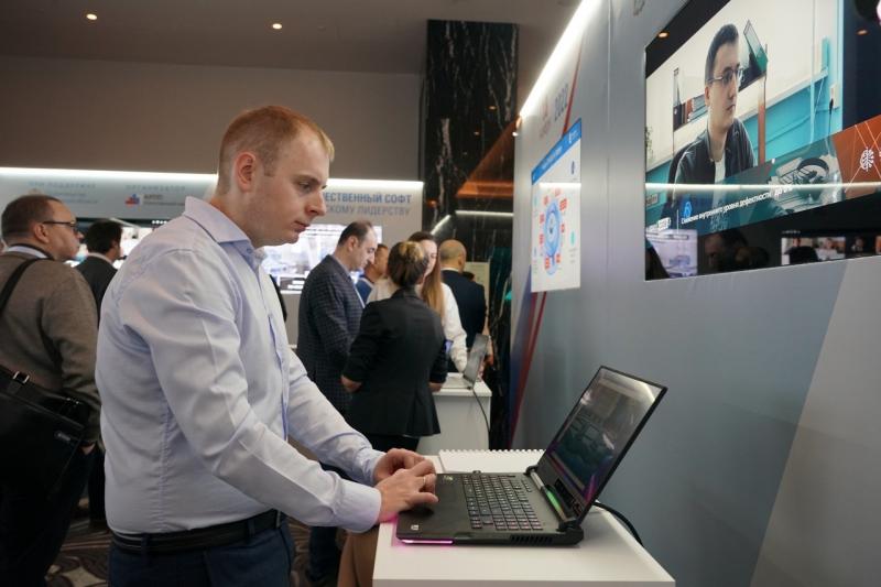 Запрос промышленников на отечественный софт: Дмитрий Азаров открыл межрегиональную IТ-конференцию в Самаре