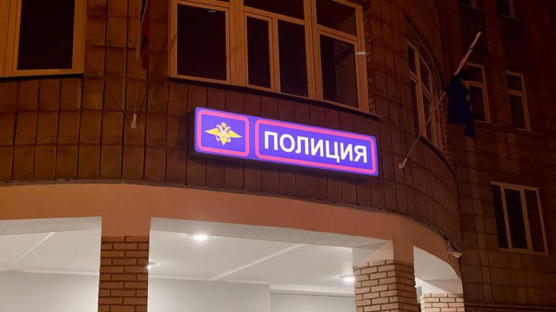 Окружили и выбили стекло: в Тольятти полицейским пришлось устроить погоню за водителем без прав