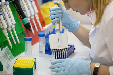 Правила вакцинации от КВИ: день прививки надо провести без волнений, больших физнагрузок и жирной пищи 