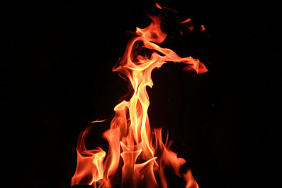 В Самаре около "Парк Хауса" 1 февраля загорелась фура