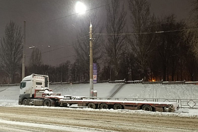 В Самарской области из-за метели 16 декабря полностью перекрыли участок трассы М5