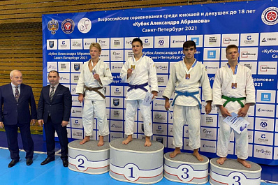 Дзюдоисты Самарской области завоевали медали сразу на двух турнирах в Питере