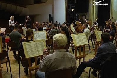 Скрипач Вадим Репин готовится к выступлению с симфоническим оркестром Самарской филармонии