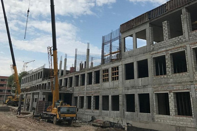 В Самаре строят третий этаж второго корпуса школы на 5-й просеке