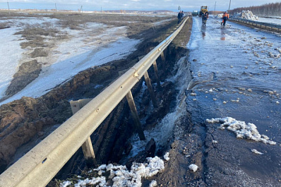 На трассе в Самарской области из-за размыва грунта ограничили движение транспорта
