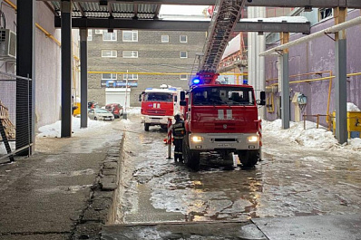 В Самаре на Московском шоссе загорелся поролон в батутном парке