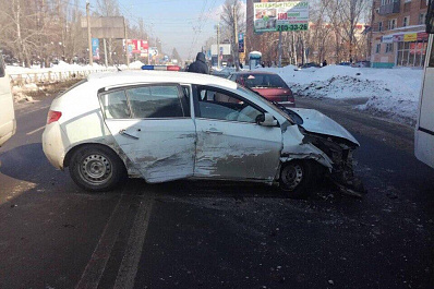 В Самаре на Стара-Загоре пьяный водитель на Geely разбил 6 автомобилей