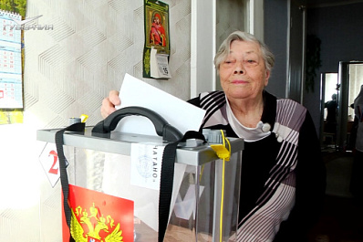 Как жители Самарской области голосуют дома на выборах Президента России