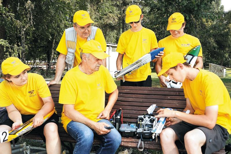 Самарцы завоевали медали чемпионата и первенства мира по судомодельному спорту