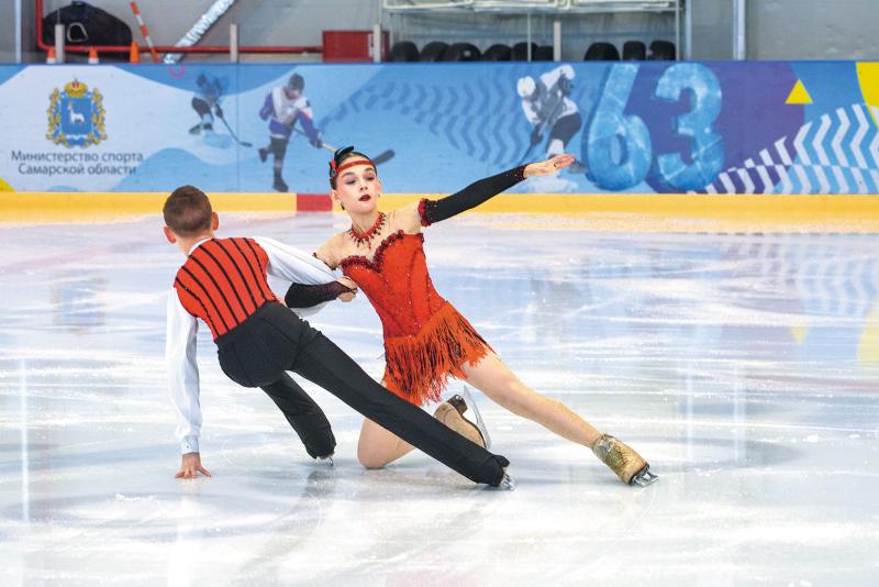 В Самаре прошли областные соревнования по танцам на льду