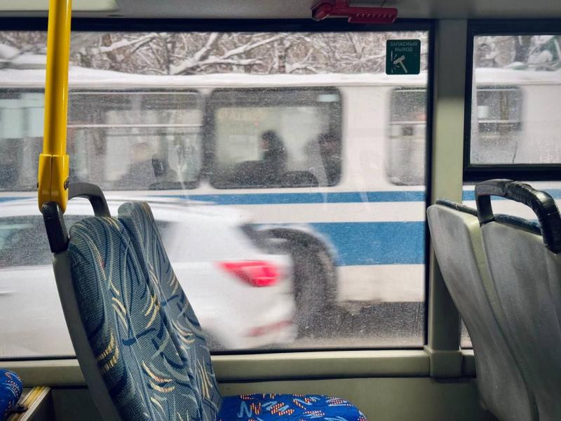 В Самарской области 6 марта во время движения загорелся автобус