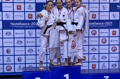 Дзюдоисты из Самарской области поднялись на пьедестал почета на Урале