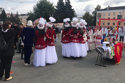 "Все мы - Россия": этноярмарка ко Дню дружбы народов прошла в Тольятти