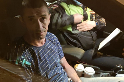 В Самаре мужчина "придержал" пьяного водителя до приезда "Ночного патруля" и сотрудников ГИБДД