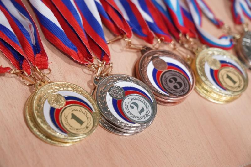 Челно-Вершинские тяжелоатлеты завоевали золото чемпионата России