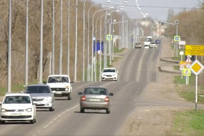 Специалисты проверили качество дорожного покрытия в Волжском и Кинельском районах