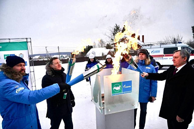 Дмитрий Азаров обратился к работникам бытового обслуживания населения и ЖКХ в честь профессионального праздника