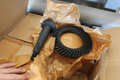 Самарские таможенники изъяли 2000 контрафактных автозапчастей