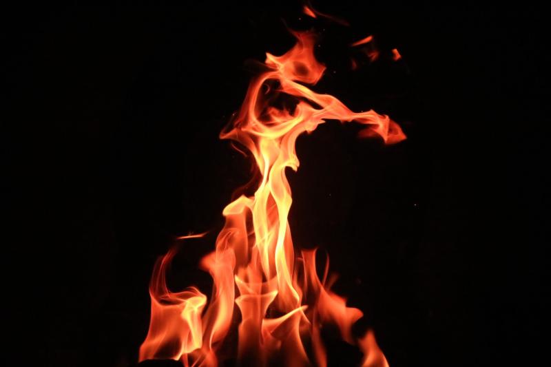 В Самаре около "Парк Хауса" 1 февраля загорелась фура