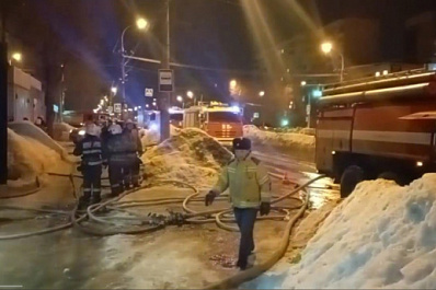 В Самаре 28 февраля на ул. Советской Армии загорелся автосервис