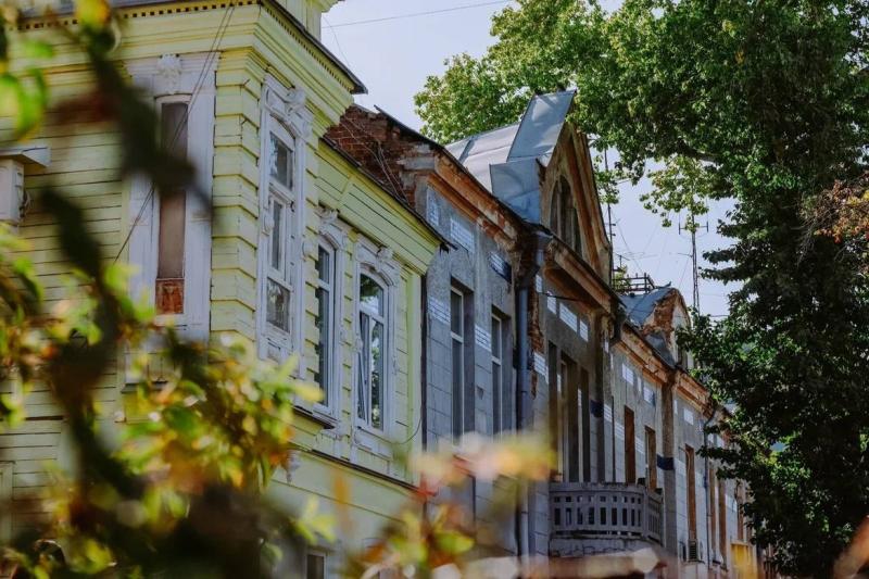 "Сердце болит за историческую Самару": Дмитрий Азаров обсудил создание программы по реновации исторической части города