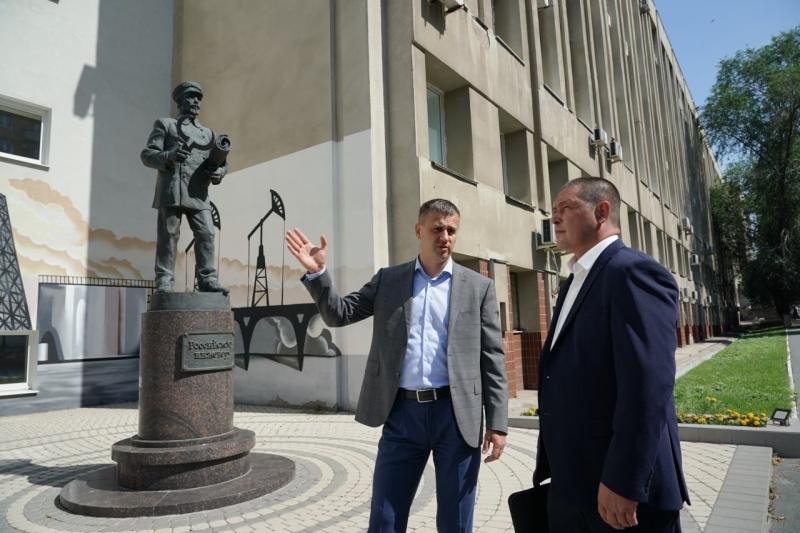 Программа "Школа героев" открывает перед ветеранами СВО широкие перспективы