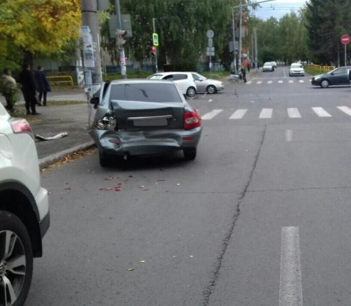 В Тольятти автоледи спровоцировала массовую аварию