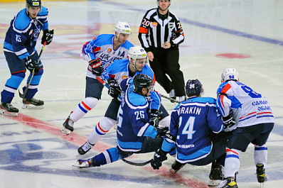 Самарские "летчики" заработали первое очко в ВХЛ 