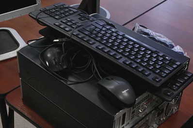 В Самаре волонтеры ремонтируют старые компьютеры и передают их в учреждения