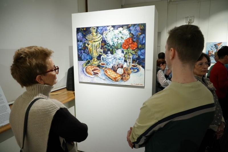 В Самаре открылась выставка Виктора Панидова и Анны Сливковой "Отец и дочь"