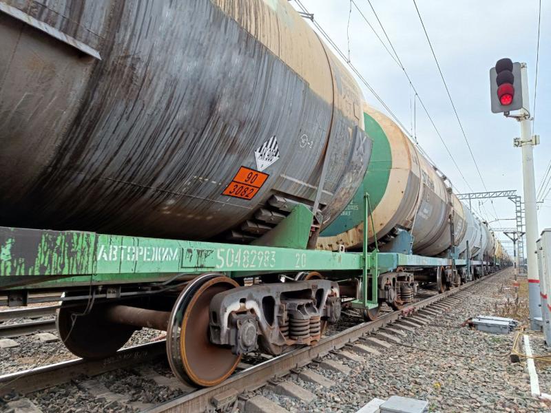 В Самарской области два вагона-цистерны сошли с рельсов