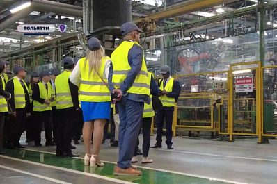 Представители иностранных дипмиссий оценили достижения самарского автопрома и производство БПЛА