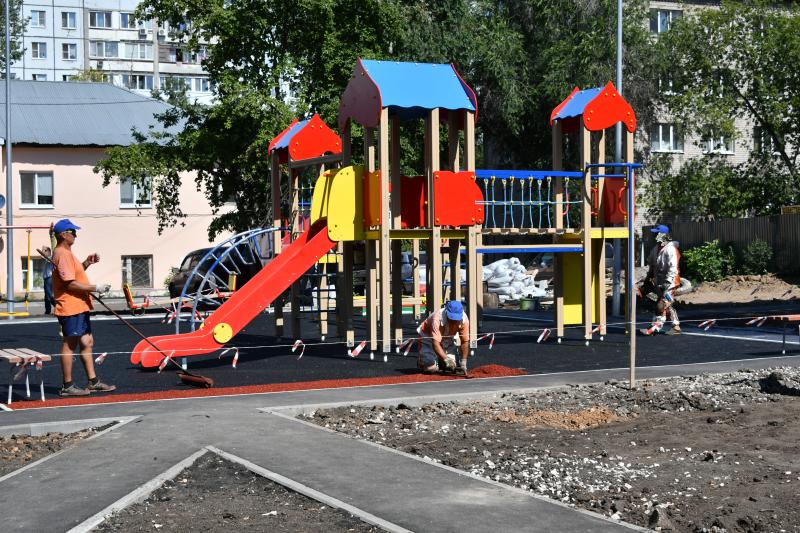 Дворы по нацпроекту благоустраивают с опережением