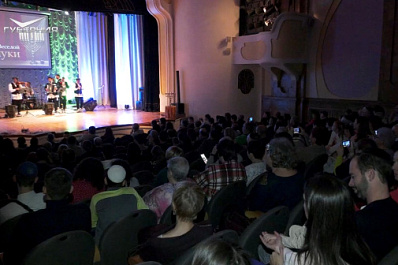 Зажигают свечи и едят пончики: как в Самаре отмечают Хануку