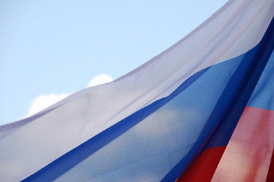 В самарских школах исполнять гимн и поднимать флаг России начнут уже в мае