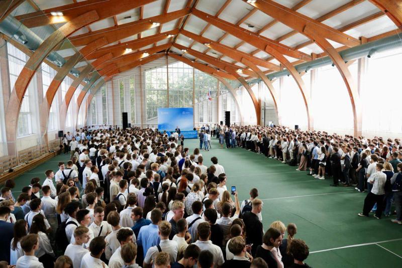 Вячеслав Федорищев пригласил самарских студентов-стобалльников в кадровый резерв Правительства