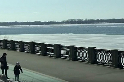 МЧС: выходить на лед становится опасно для жизни