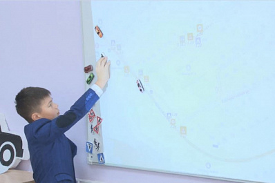 Младшеклассники Самарской области соревнуются в онлайн-олимпиаде "Безопасные дороги"