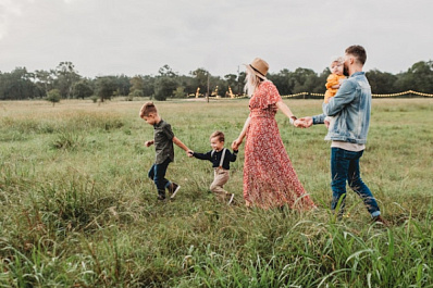 Какие семейные праздники отмечают в России осенью