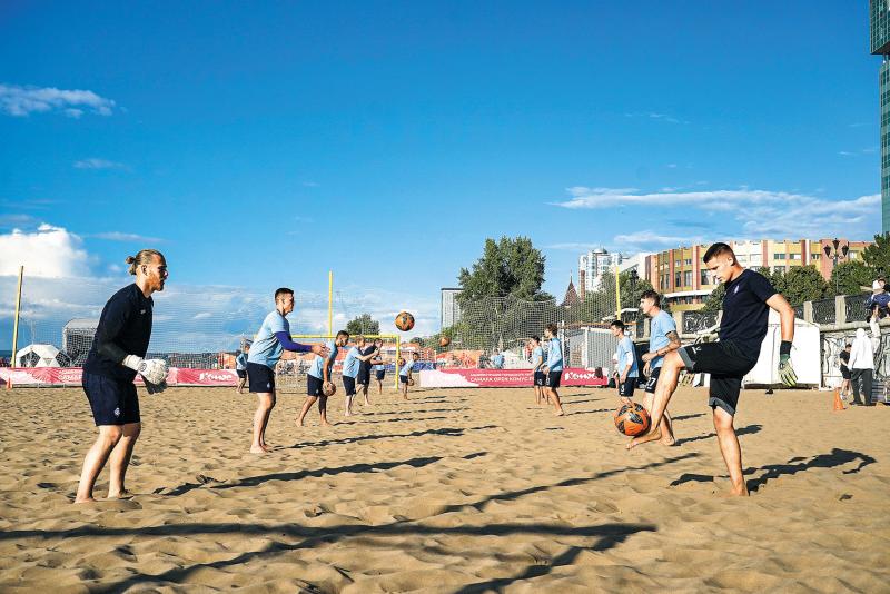 Вернулись на песок: "Крылья Советов" сыграют дома с лидерами пляжного футбола России