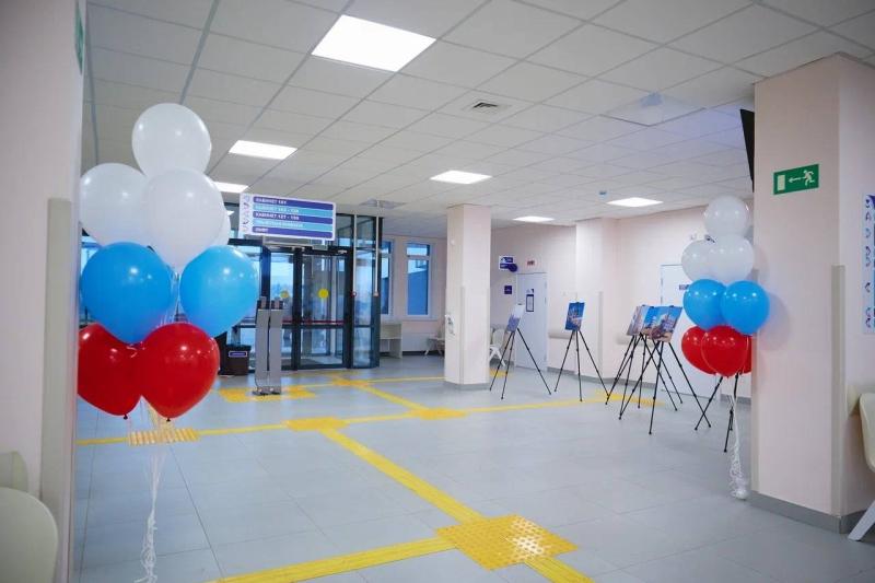 Вячеслав Федорищев оценил качество новой поликлиники в Смышляевке