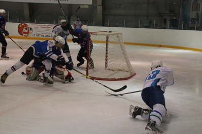 Трус не играет в хоккей: детские команды в Самарской области снова подрались на льду