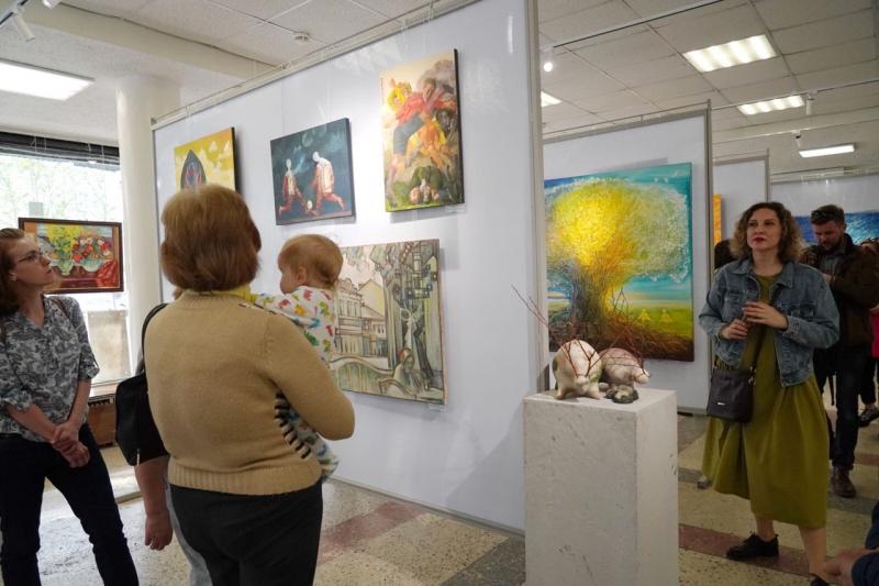В Самаре открылась выставка "Цветущая земля"