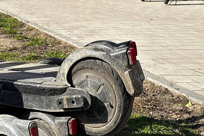 Парень с почечной недостаточностью серьезно пострадал при падении с самоката