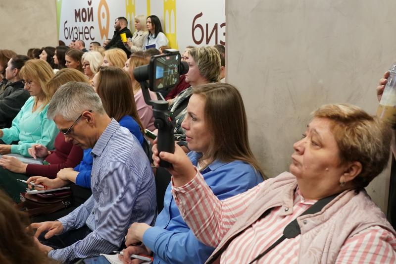Несколько сотен предпринимателей региона собрались на ежегодный форум "Мой бизнес 63"