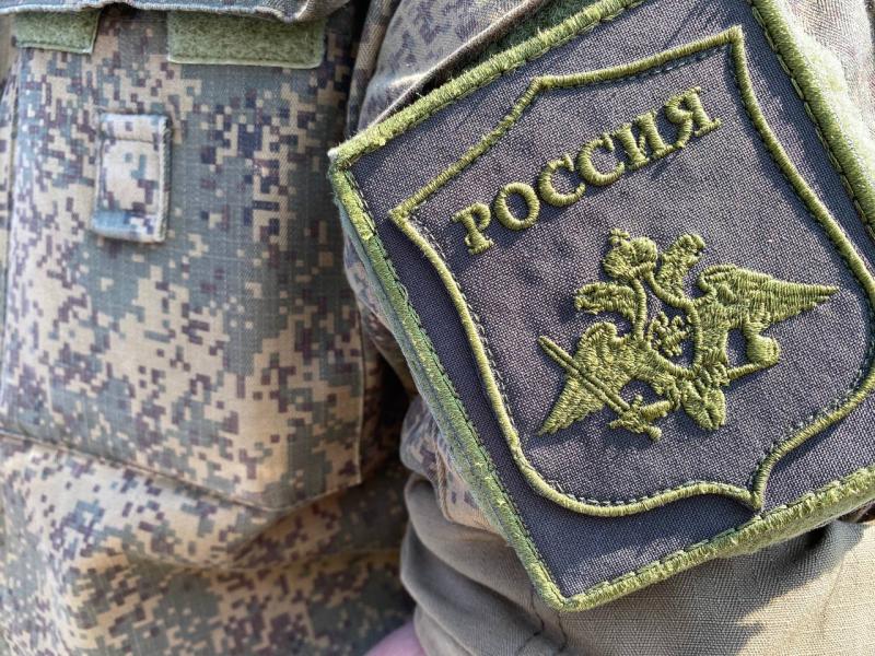 Спас технику и 40 человек: российский военнослужащий отвлек на себя три дрона