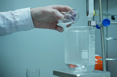 Синтезируют по-новому: самарские студенты создают катализаторы для получения наноматериалов