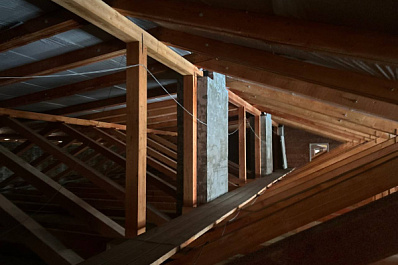 "Крыша сделана идеально": показываем, как отреставрировали дважды сгоревший дом купца Челышева на Красноармейской