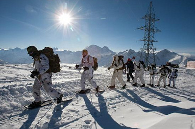 Спецназ из Самары вместе с лошадьми учится выживать в горах Западного Саяна